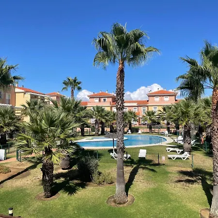 Сasa de vacaciones Lovely Family House By The Golf Course *