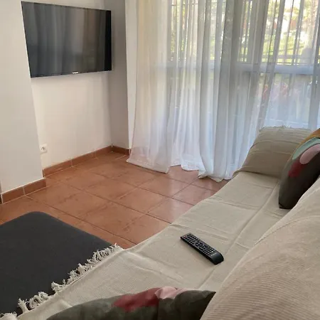 Сasa de vacaciones Lovely Family House By The Golf Course *