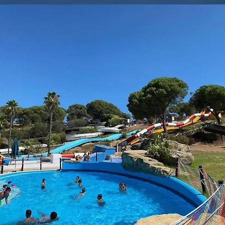 Lovely Family House By The Golf Course Сasa de vacaciones Huelva